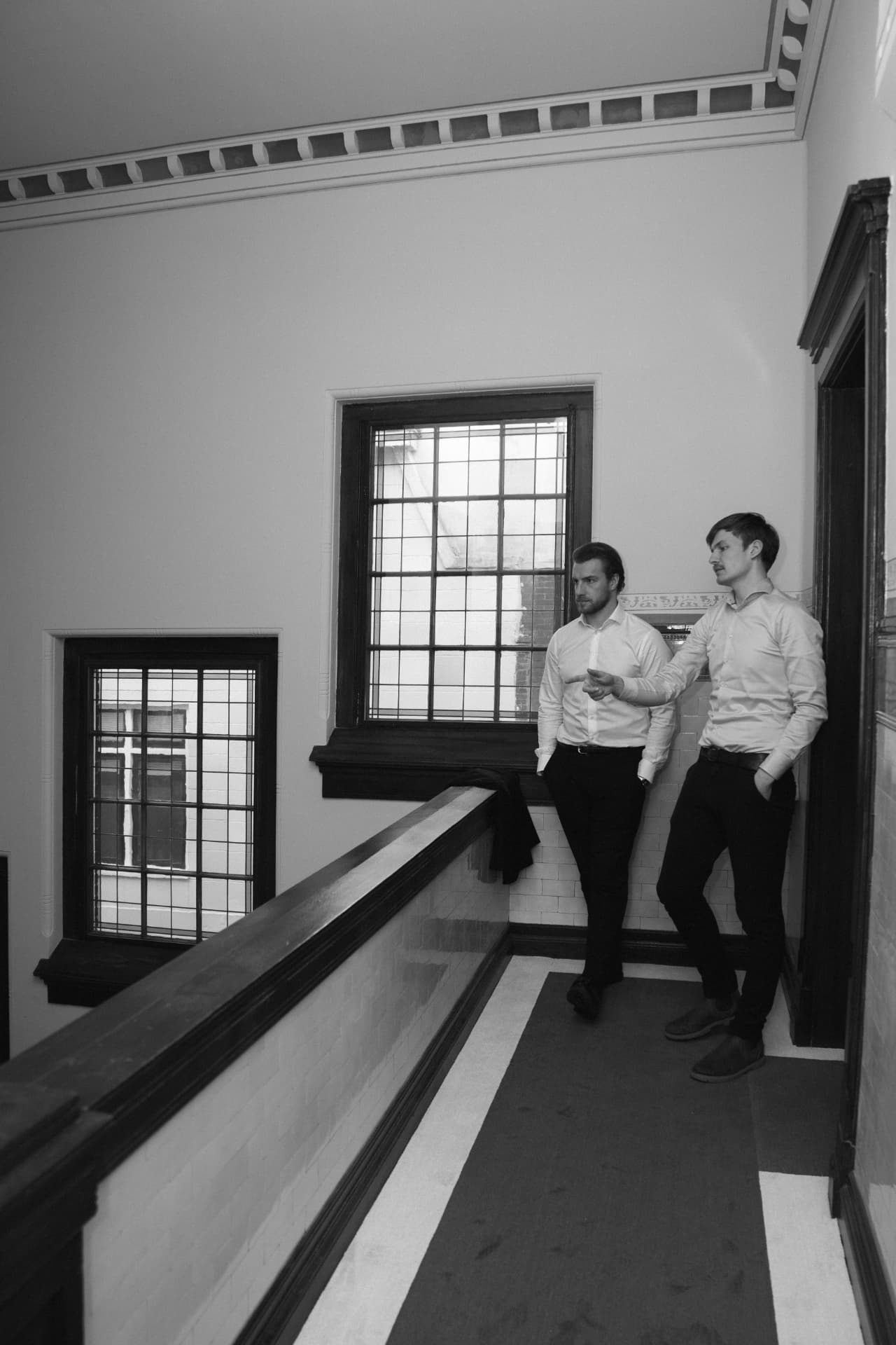 Toine en Jelle van Unvolt in overleg